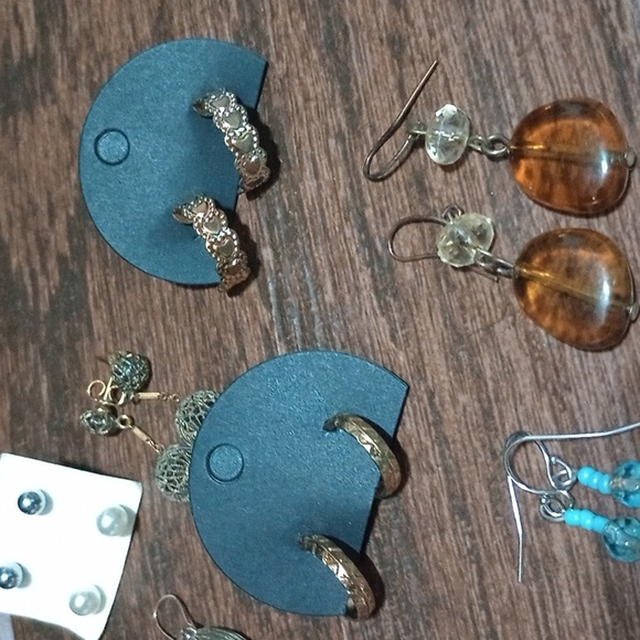 Lot of Earrings - Picture 3 of 4